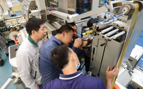 湖南中烟零陵卷烟厂开展新设备技术研究和改进